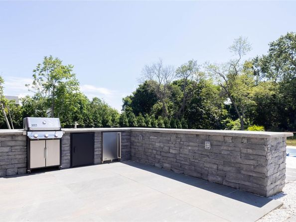 2060 Shipyard Lane, East Marion NY 11939