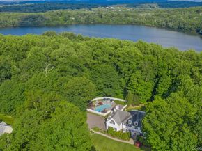 44 Watergate Drive, Amawalk NY 10501
