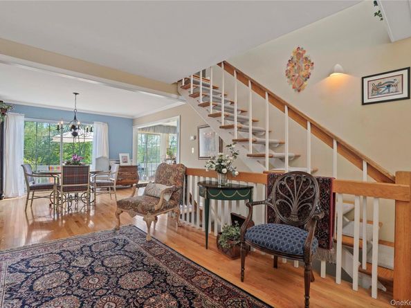 9 Pinewood Circle, White Plains NY 10603