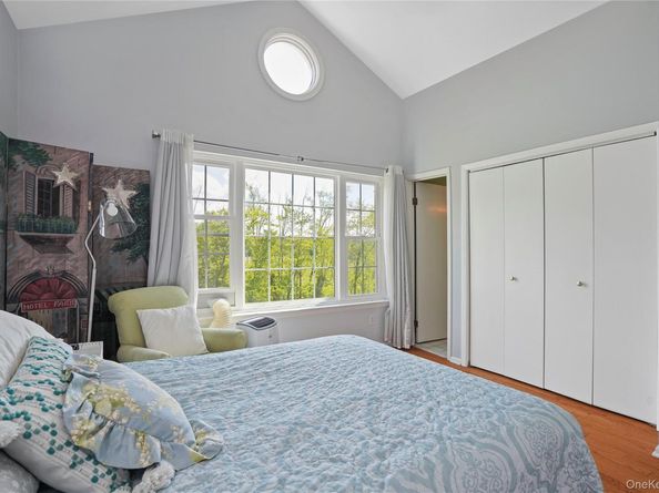 9 Pinewood Circle, White Plains NY 10603