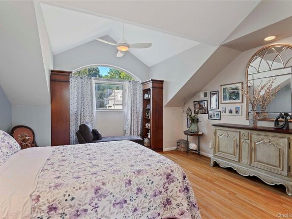 9 Pinewood Circle, White Plains NY 10603