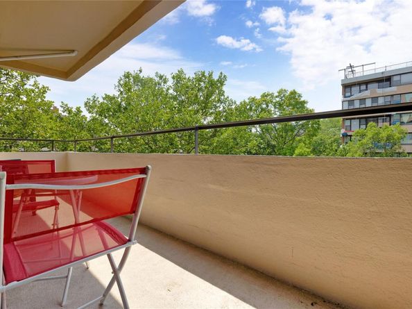 166-31 9th Avenue 6A, Beechhurst NY 11357
