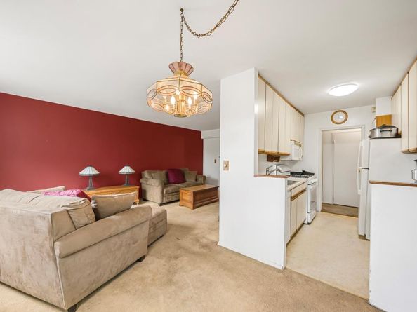46-01 39th Avenue 106, Woodside NY 11104