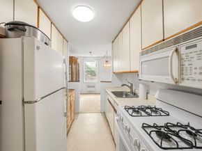 46-01 39th Avenue 106, Woodside NY 11104