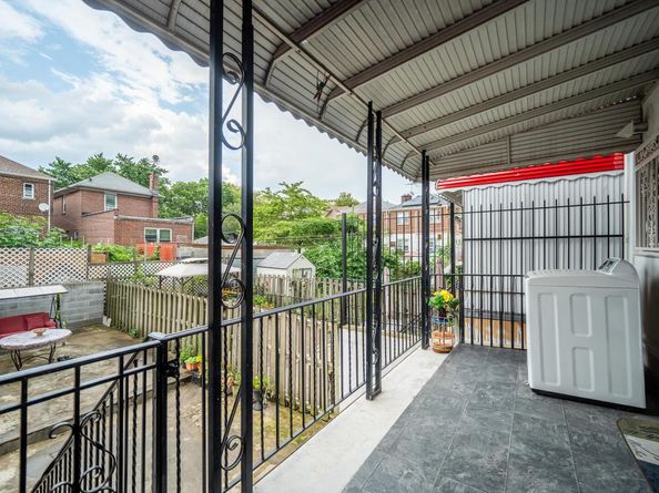 1720A Paulding Avenue, Bronx NY 10462