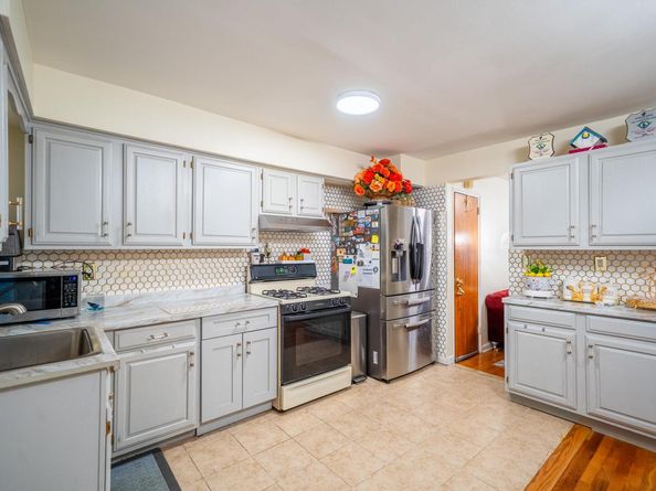 1720A Paulding Avenue, Bronx NY 10462