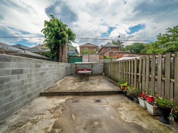 1720A Paulding Avenue, Bronx NY 10462