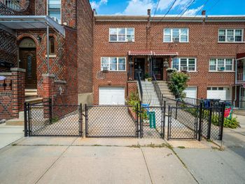 1720A Paulding Avenue