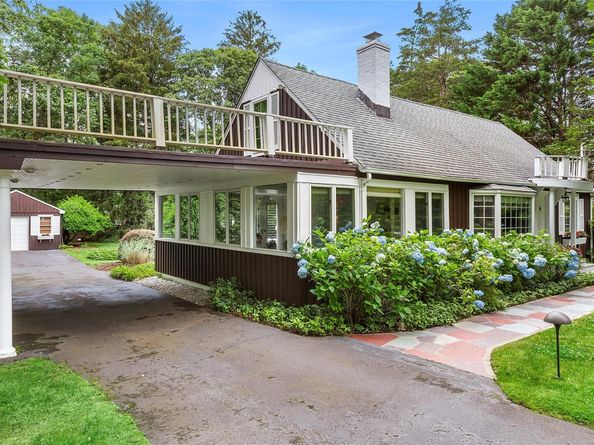 22 Turtle Cove Drive, Southampton NY 11968