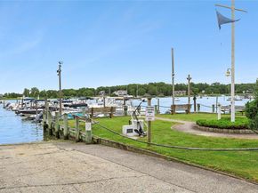 22 Turtle Cove Drive, Southampton NY 11968