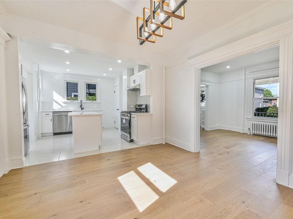 108 North Forest Avenue, Rockville Centre NY 11570