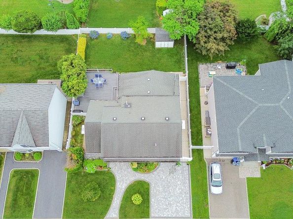 11 Sunrise Street, Plainview NY 11803