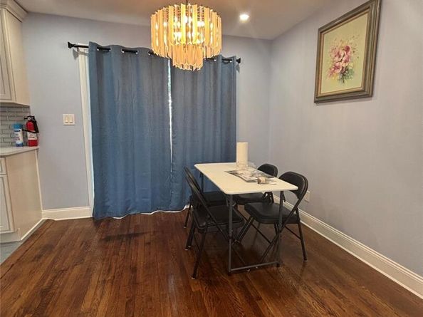 868 Oliver Avenue, Westbury NY 11590