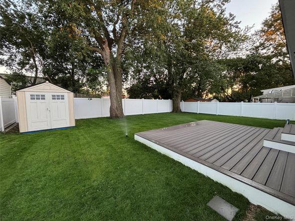 868 Oliver Avenue, Westbury NY 11590