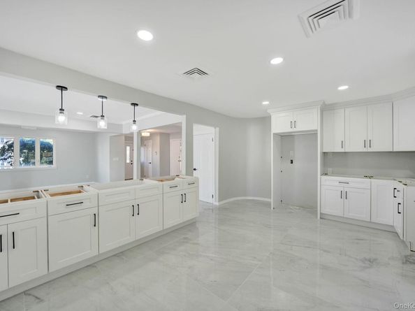 3058 Susan Road, Bellmore NY 11710