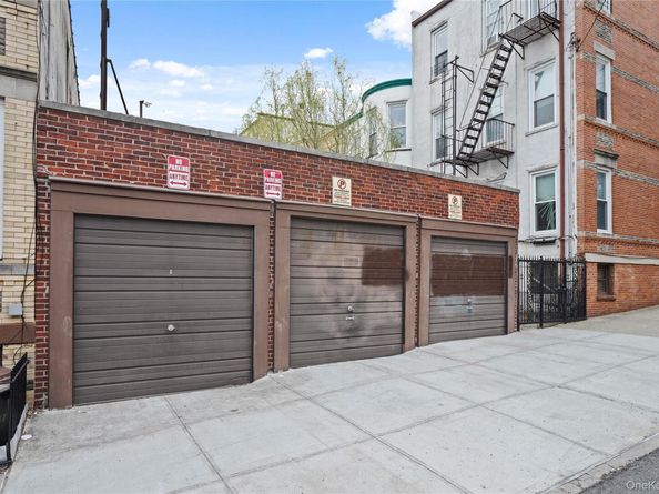 6046 Putnam Avenue, Ridgewood NY 11385