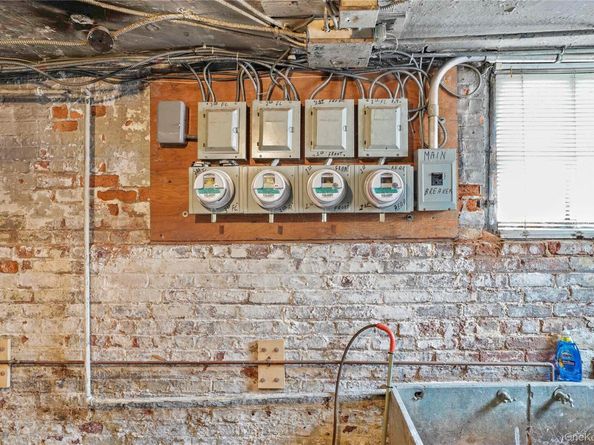 6046 Putnam Avenue, Ridgewood NY 11385