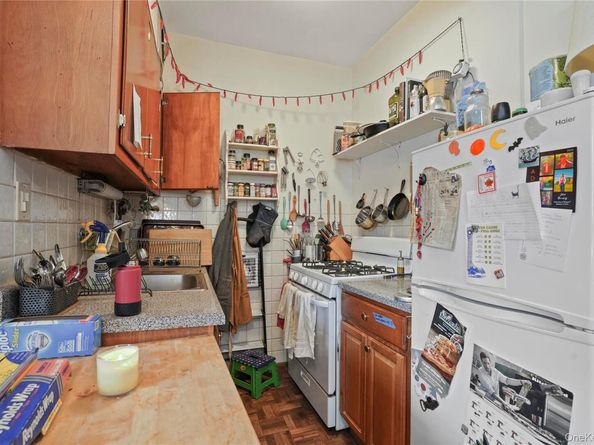 6046 Putnam Avenue, Ridgewood NY 11385