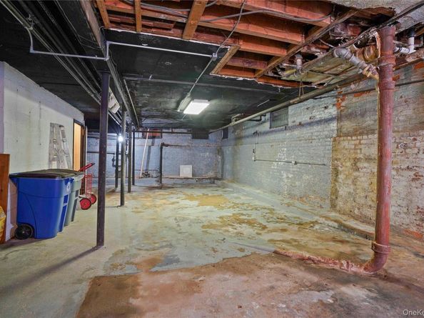 6046 Putnam Avenue, Ridgewood NY 11385