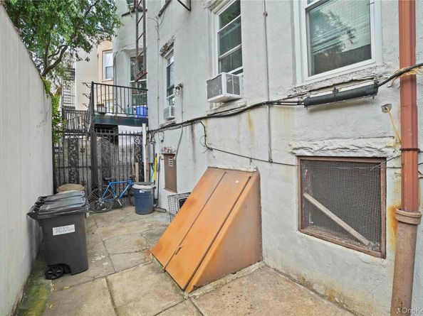 6046 Putnam Avenue, Ridgewood NY 11385