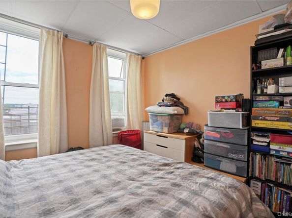 6046 Putnam Avenue, Ridgewood NY 11385