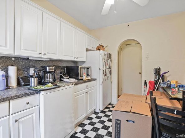 6046 Putnam Avenue, Ridgewood NY 11385