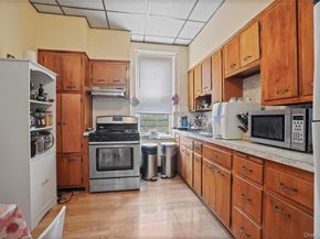 6046 Putnam Avenue, Ridgewood NY 11385