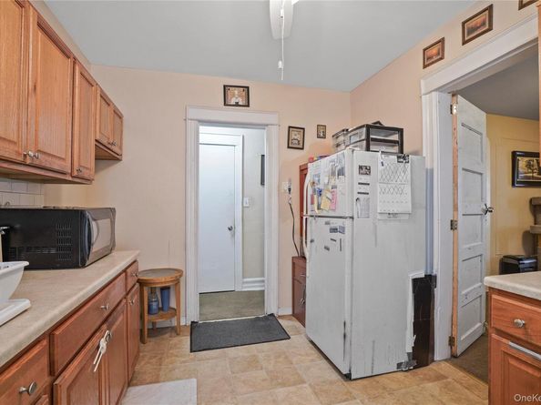 6046 Putnam Avenue, Ridgewood NY 11385