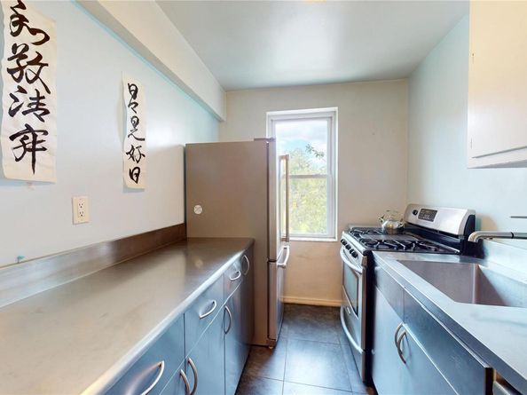 800 Grand Concourse 2DN, Bronx NY 10451