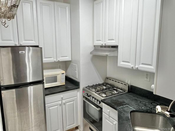 10 Lake Street 1B, White Plains NY 10603