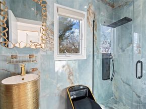 19 Howard Court, Plainview NY 11803