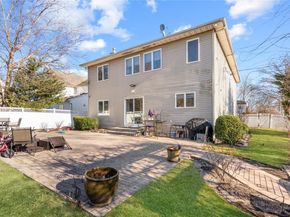 19 Howard Court, Plainview NY 11803