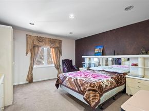 19 Howard Court, Plainview NY 11803
