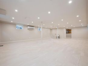 147-24 224 St, Springfield Gardens NY 11413
