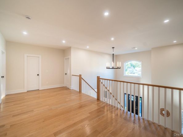 60 Ramble Lane, Levittown NY 11756