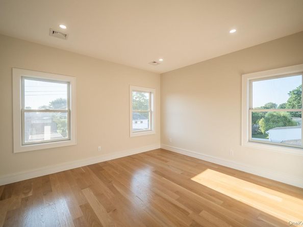 60 Ramble Lane, Levittown NY 11756