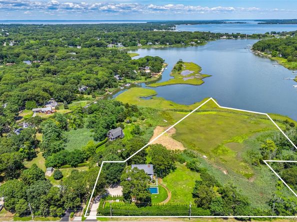 5805 Main Bayview Road, Southold NY 11971
