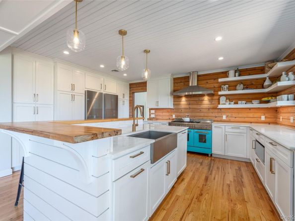 5805 Main Bayview Road, Southold NY 11971