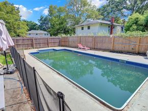 7 Walwin Place, Huntington NY 11743