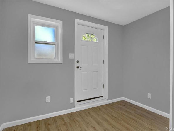 7 Walwin Place, Huntington NY 11743