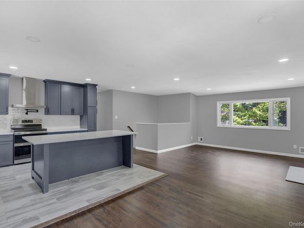 7 Walwin Place, Huntington NY 11743