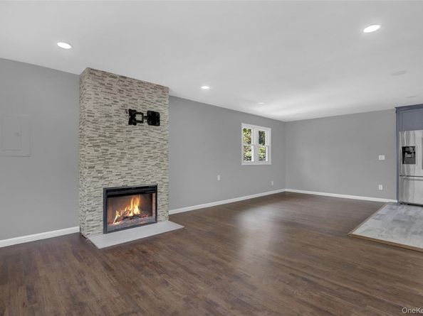 7 Walwin Place, Huntington NY 11743