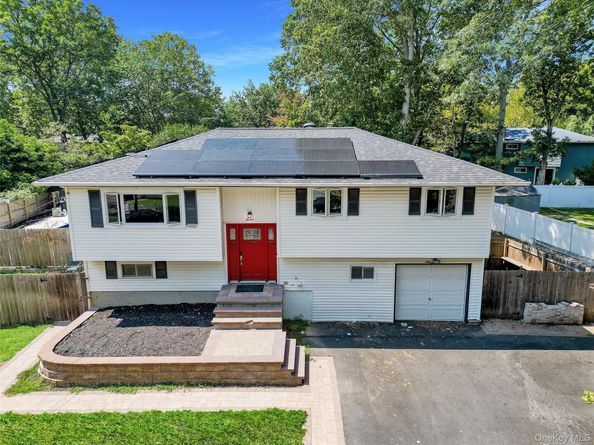7 Walwin Place, Huntington NY 11743