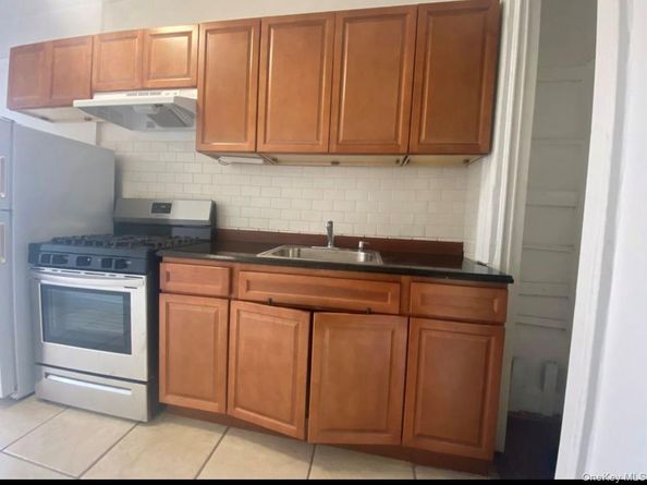 5024 39th Place, Sunnyside NY 11104