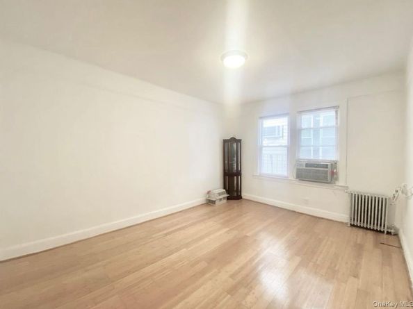 5024 39th Place, Sunnyside NY 11104