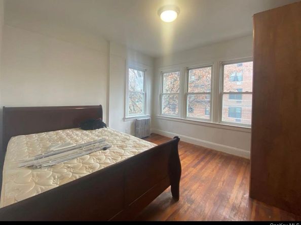 5024 39th Place, Sunnyside NY 11104