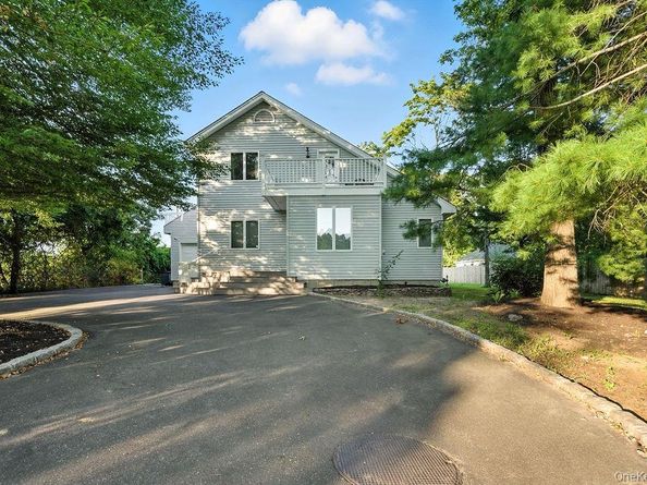 100 Manor Lane, Jamesport NY 11947