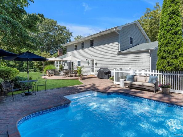 21 Drake Place, Northport NY 11768