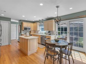 21 Drake Place, Northport NY 11768