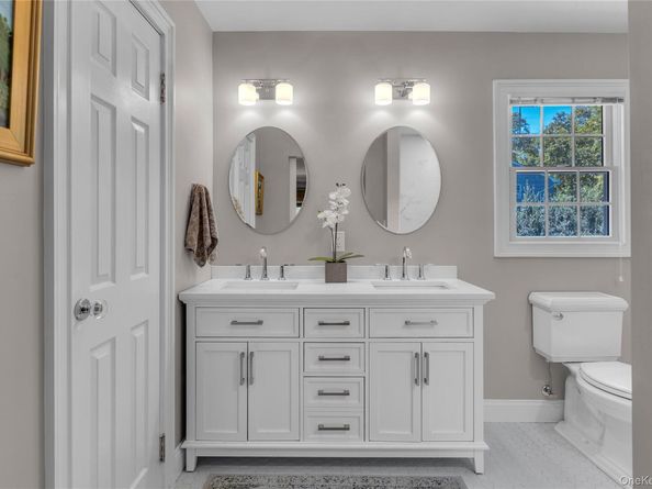 21 Drake Place, Northport NY 11768